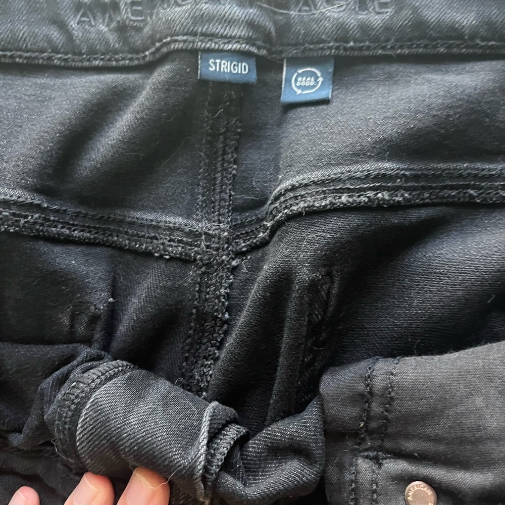 High Rise Distressed Mom Jean - Picture 4 of 5